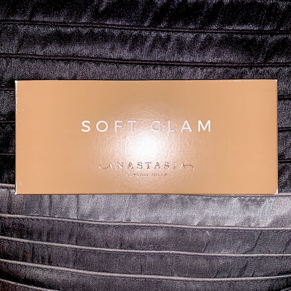 Anastasia Soft Glam Palette